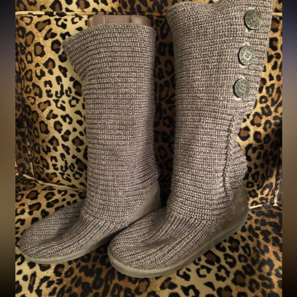 UGG Grey Famous Knit Boots - Picture 4 of 13